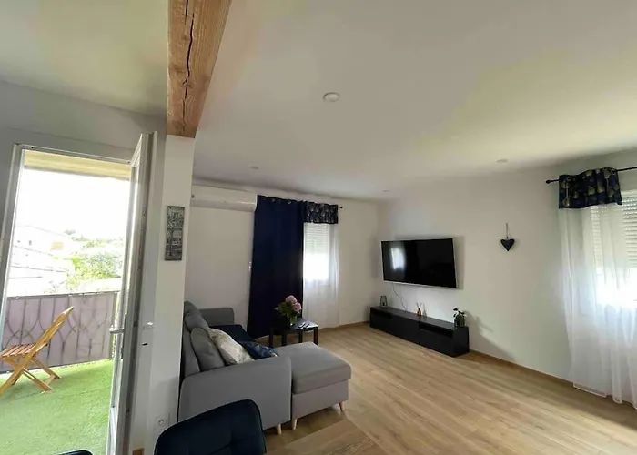 Charmante Maison Individuelle A Limoux